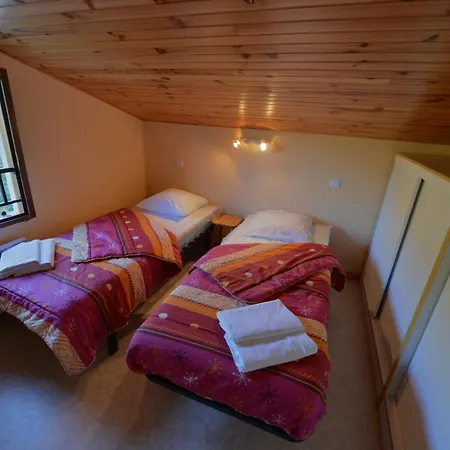 Cascade Aveyron Кемпинг