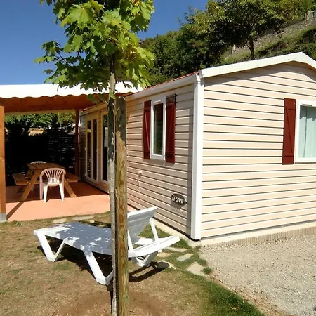 Cascade Aveyron Кемпинг