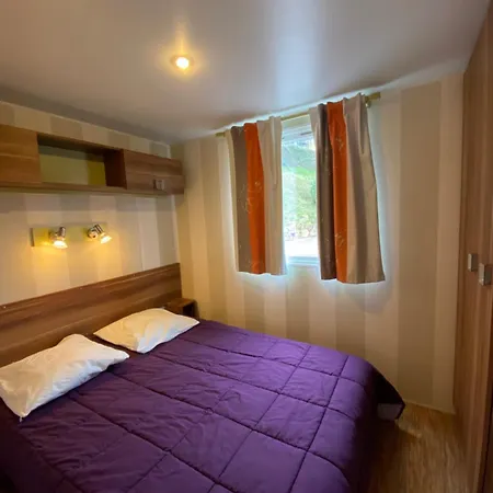 Cascade Aveyron Kamp alanı Saint-Rome-de-Tarn