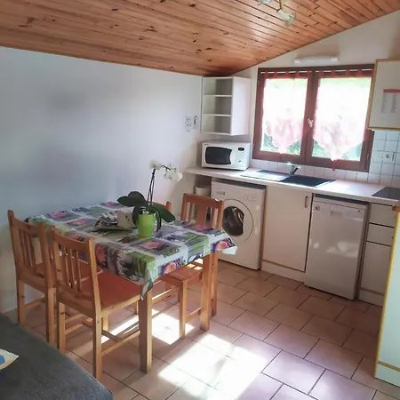 Cascade Aveyron Kamp alanı