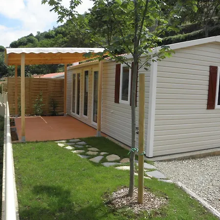 Kamp alanı Cascade Aveyron Saint-Rome-de-Tarn